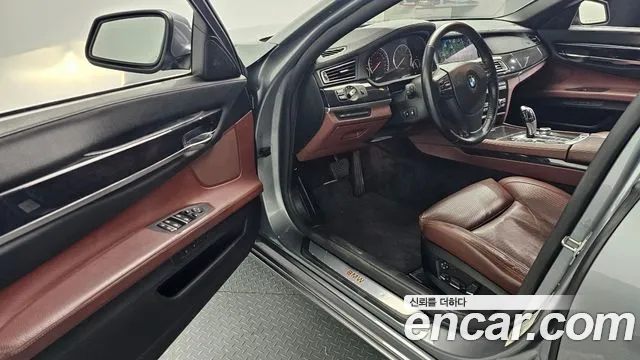 BMW 7 серии 2010 thumb 7