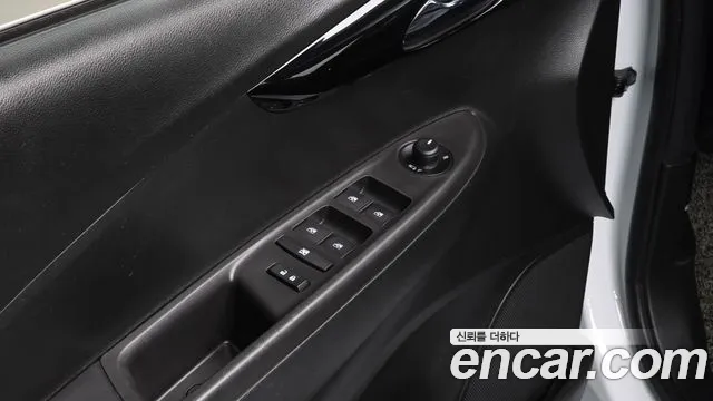 Chevrolet Spark 2021 thumb 2