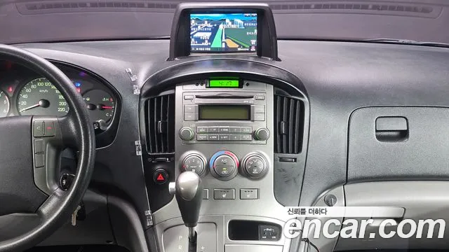 Hyundai Staria 2013 thumb 6