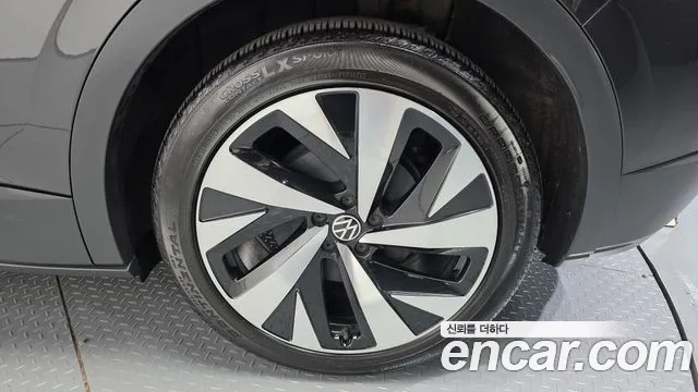 Volkswagen ID.4 2022 thumb 5
