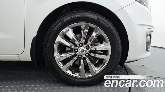 Kia Carnival 2018 thumb 4