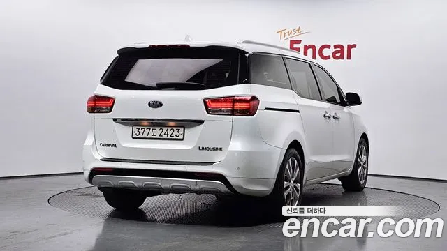 Kia Carnival 2018 thumb 8