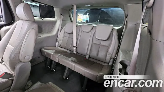 Kia Carnival 2018 thumb 7