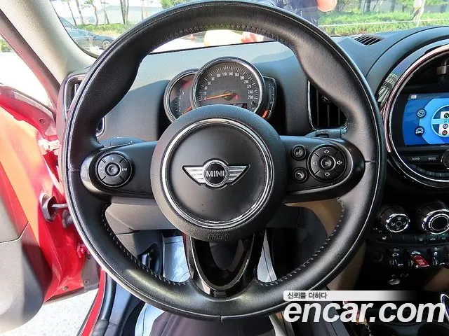 Mini Countryman 2018 thumb 2