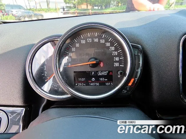 Mini Countryman 2018 thumb 7