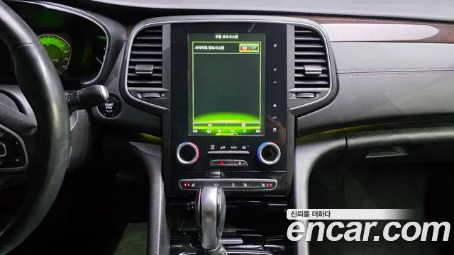 Renault SM6 2016 thumb 12