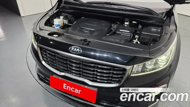 Kia Carnival 2018 thumb 12