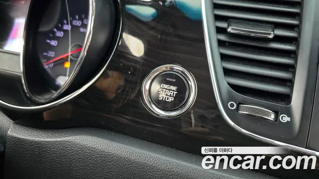 Kia Carnival 2018 thumb 10