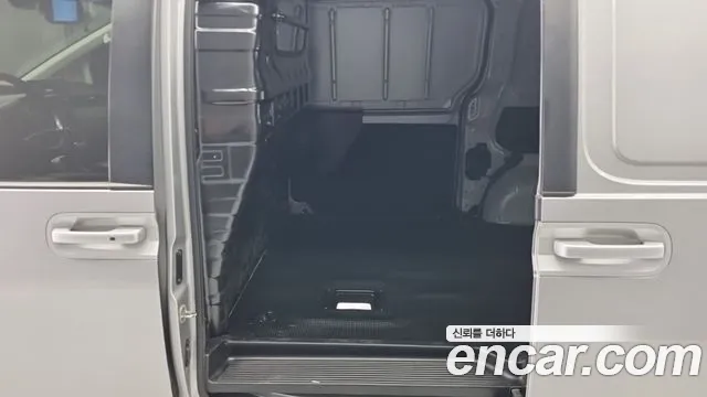 Hyundai Staria 2022 thumb 7