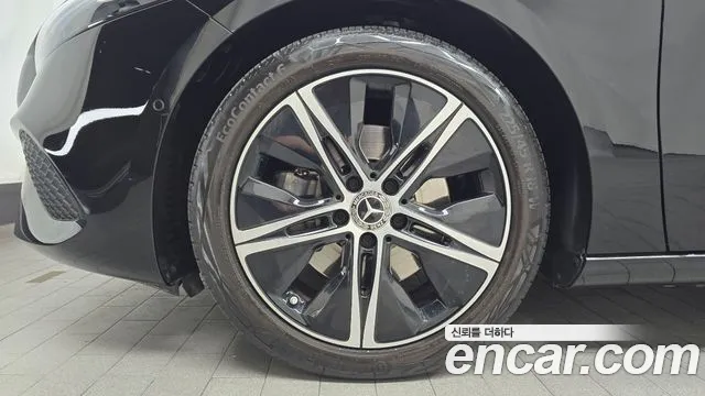 Mercedes-Benz A-Class 2024 thumb 10