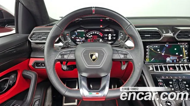 Lamborghini Urus 2022 thumb 3