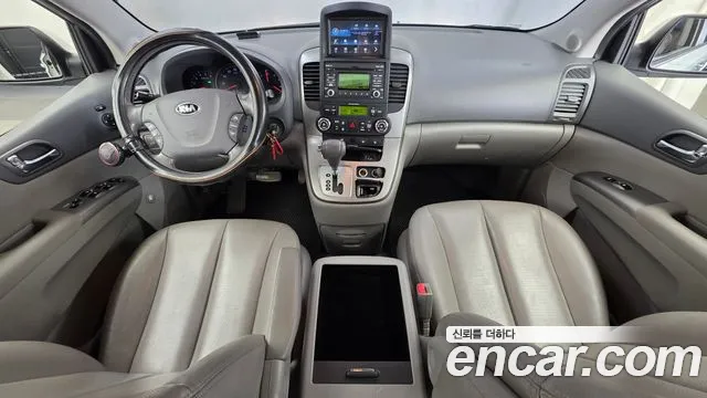 Kia Canival 2014 thumb 12