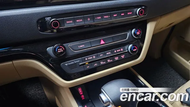 Kia Carnival 2018 thumb 3