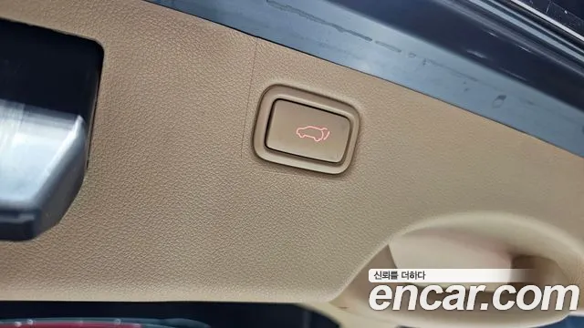 Kia Carnival 2018 thumb 8