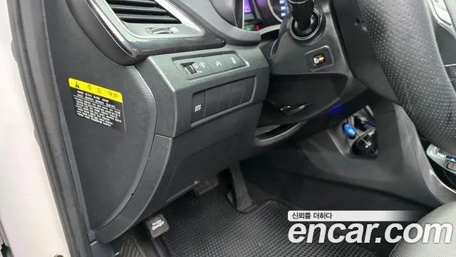 Hyundai Санта Фе 2014 thumb 12