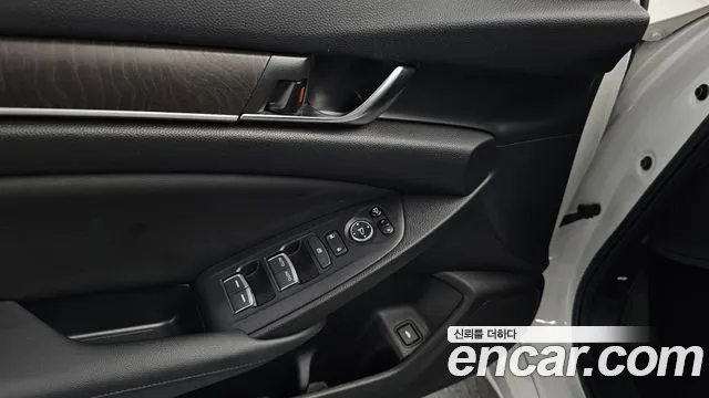 Honda Accord 2019 thumb 2