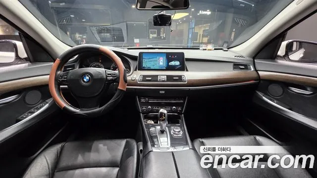 BMW 5 серии Gran Turismo 2013 thumb 12