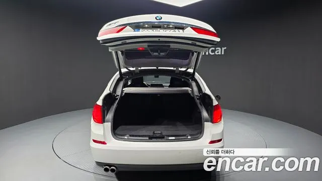 BMW 5 серии Gran Turismo 2013 thumb 10