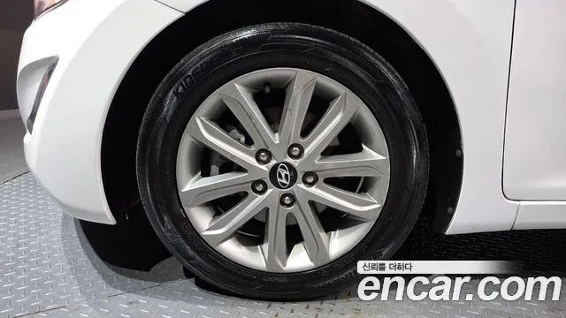 Hyundai Elantra 2013 thumb 2