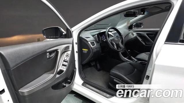Hyundai Elantra 2013 thumb 4