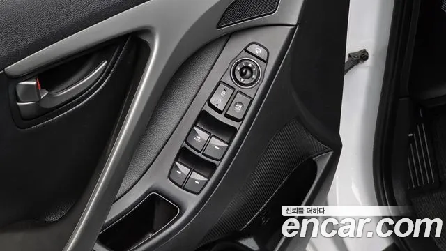 Hyundai Elantra 2013 thumb 3