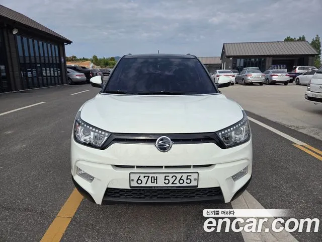 KGM Tivoli 2015 thumb 2