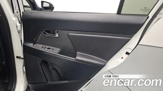 Kia Sportage 2012 thumb 12