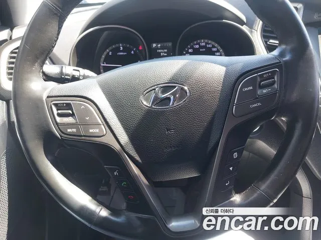 Hyundai Santafe 2016 thumb 4