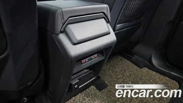 Land Rover Discovery Sport 2019 thumb 6