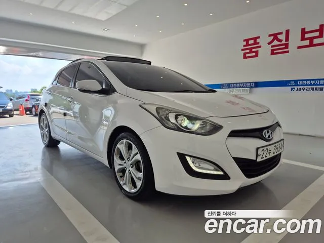 Hyundai i30 2012 thumb 12