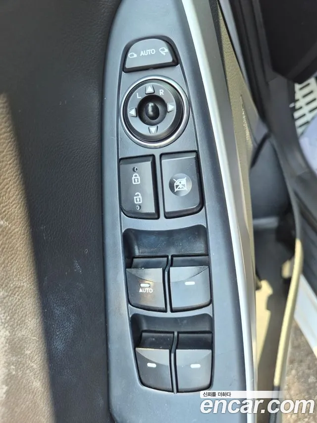 Hyundai i30 2012 thumb 10