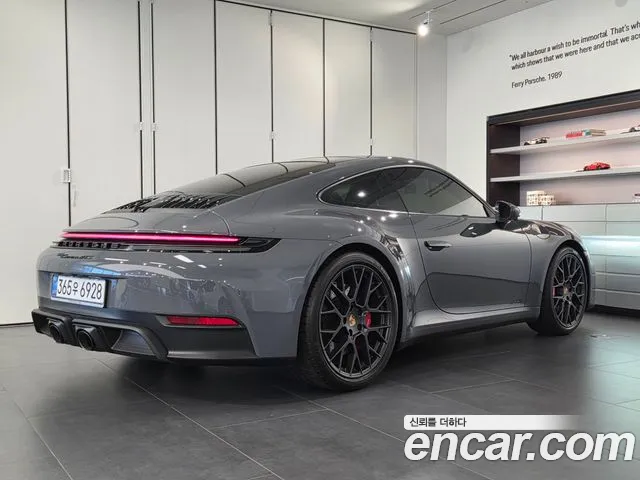 Porsche 911 2025 thumb 11