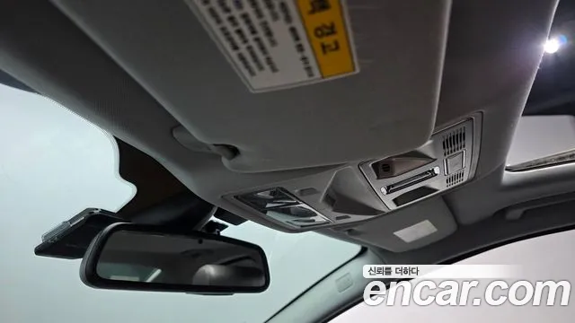 Jaguar XF 2015 thumb 10