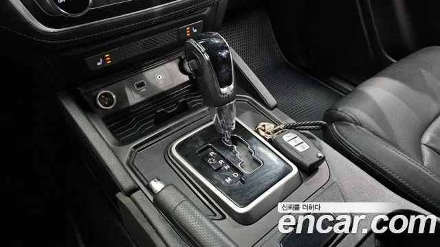 KGM Rexton 2018 thumb 12
