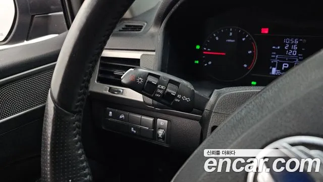 KGM Rexton 2018 thumb 4