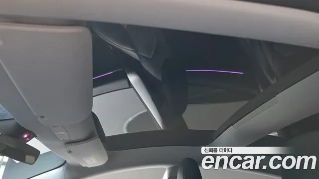 Tesla Model 3 2024 thumb 4