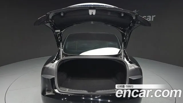 Tesla Model 3 2024 thumb 3
