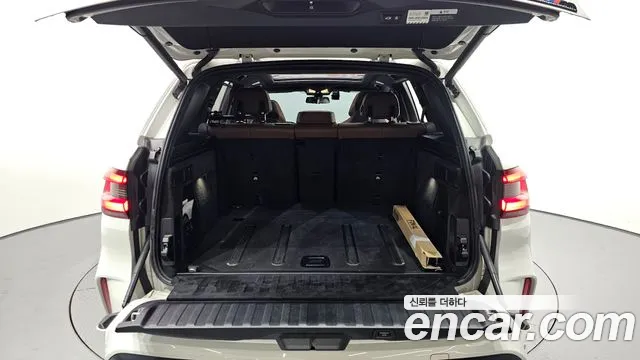 BMW X5M 2021 thumb 8