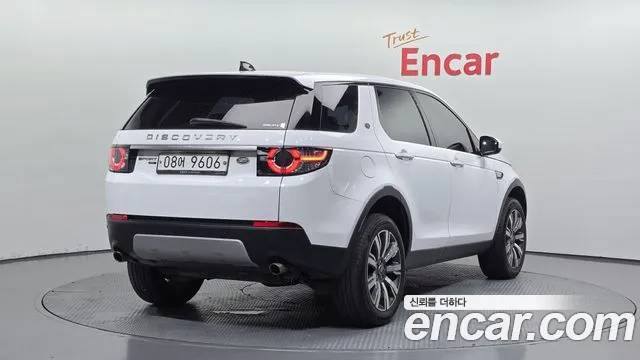 Land Rover Discovery Sport 2017 thumb 4