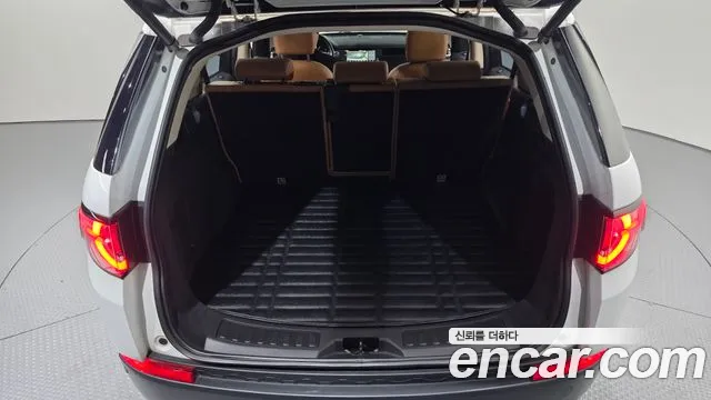 Land Rover Discovery Sport 2017 thumb 6