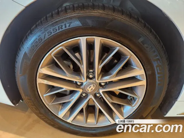 Hyundai Grandeur 2017 thumb 8