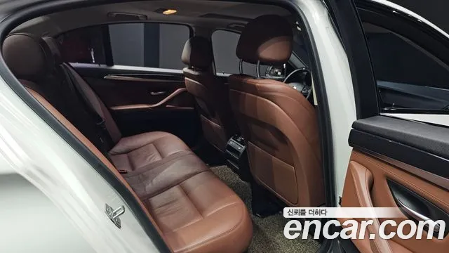 BMW 5 серии 2016 thumb 7