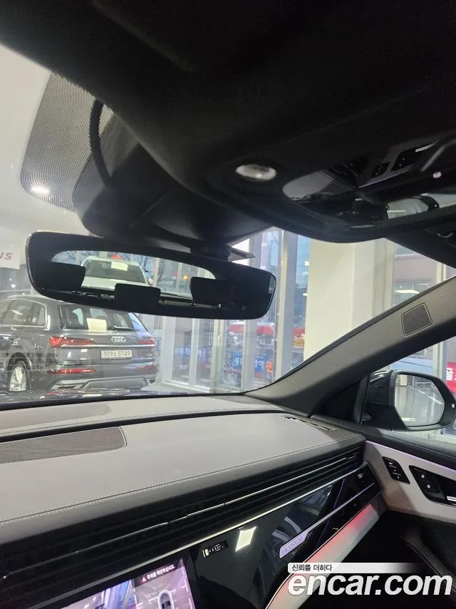 Audi Q8 2023 thumb 6