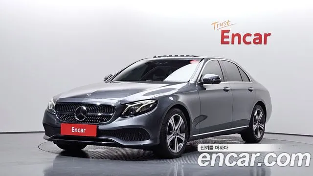 Mercedes-Benz E-Class 2017 thumb 6
