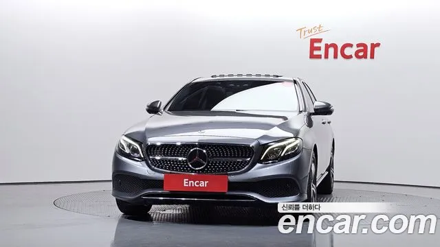 Mercedes-Benz E-Class 2017 thumb 5