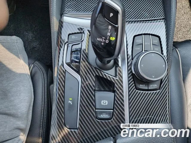 BMW 5 серии 2018 thumb 4