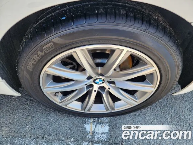 BMW 5 серии 2018 thumb 10