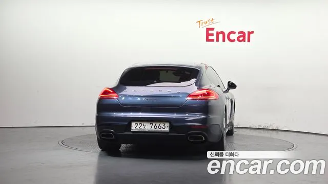 Porsche Panamera 2014 thumb 4