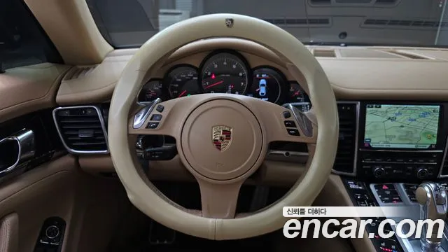 Porsche Panamera 2014 thumb 5