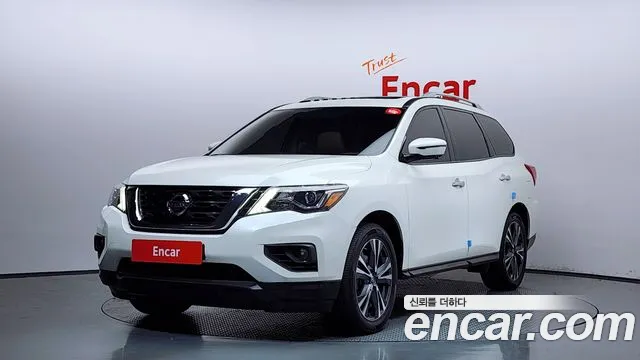 Nissan Pathfinder 2017 thumb 7